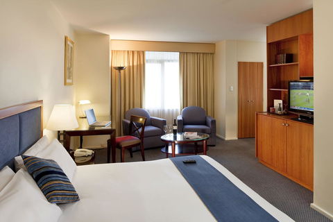 Seasons Of Perth - Perths Hotel 26