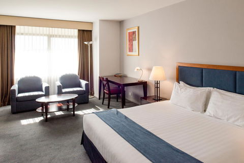 Seasons Of Perth - Perths Hotel 4