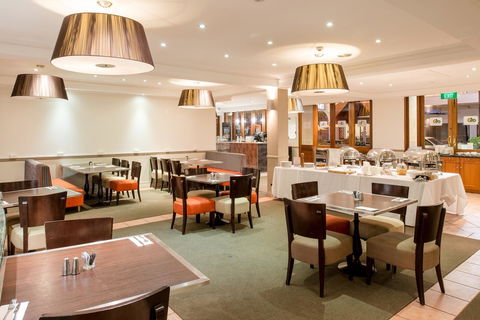 Seasons Of Perth - Perths Hotel 2