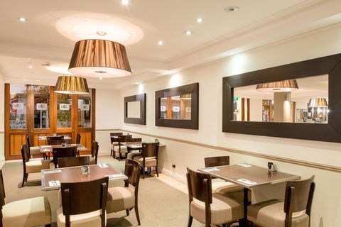 Seasons Of Perth - Perths Hotel 12