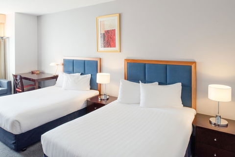 Seasons Of Perth - Perths Hotel 1