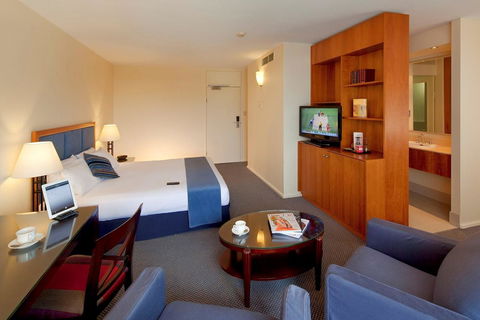 Seasons Of Perth - Perths Hotel 29