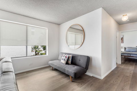 Laman Lodge, Unit 2, 15 Laman Street - Perths Hotel 4