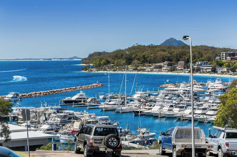 Laman Lodge, Unit 2, 15 Laman Street - Perths Hotel 15