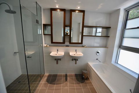 East On Byron - Perths Hotel 18