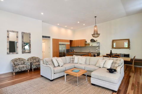 East On Byron - Perths Hotel 13