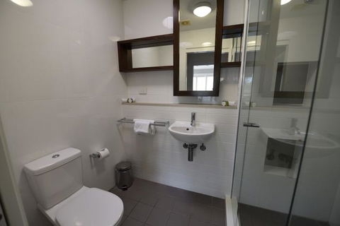 East On Byron - Perths Hotel 9