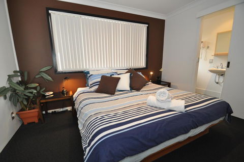 Beachfront Apartments - Perths Hotel 8