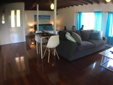 High Tide At Emerald - Perths Hotel 10