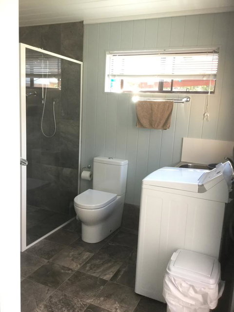 Jetz Bungalow - Perths Hotel 2