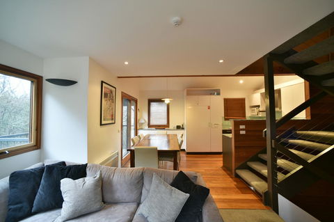 Ramshead Creek 3 - Thredbo - Perths Hotel 2