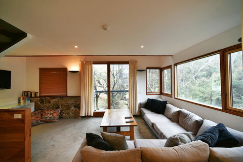 Ramshead Creek 3 - Thredbo - Perths Hotel 4
