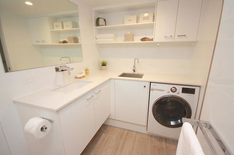 Cossies By The Sea - Perths Hotel 6