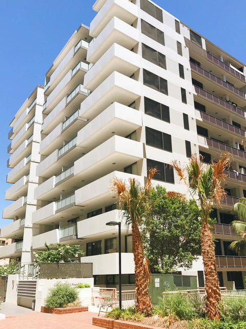 Modern & Cosy 2-Bedroom Apartment Hornsby - Perths Hotel 1