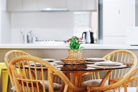 Modern & Cosy 2-Bedroom Apartment Hornsby - Perths Hotel 7