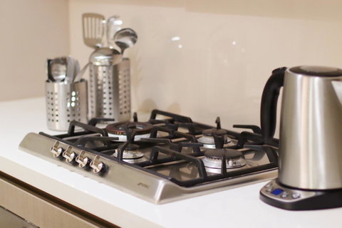 Modern & Cosy 2-Bedroom Apartment Hornsby - Perths Hotel 10