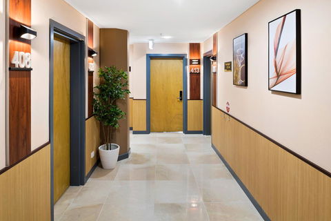YEHS Hotel Sydney QVB - Perths Hotel 42