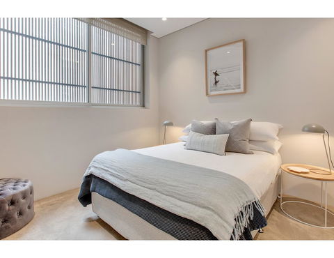 Oceanside Elegance At Superb Home Steps From Sand - Perths Hotel 9