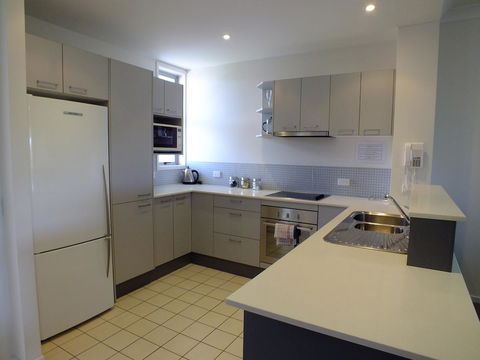 Pacific Marina Apartments - Perths Hotel 9