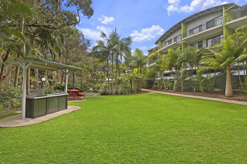 Flynns Beach Resort - Perths Hotel 1