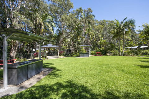 Flynns Beach Resort - Perths Hotel 9