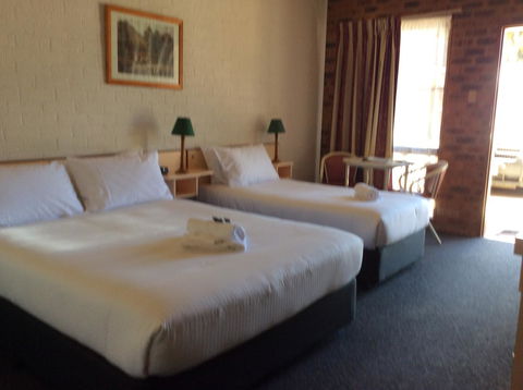 Bega Downs Motor Inn - Perths Hotel 2