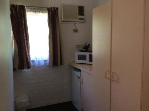 Bega Downs Motor Inn - Perths Hotel 1