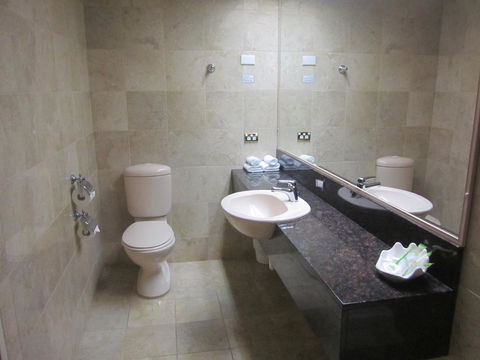 Best Western Plus Goulburn - Perths Hotel 14