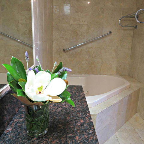 Best Western Plus Goulburn - Perths Hotel 18