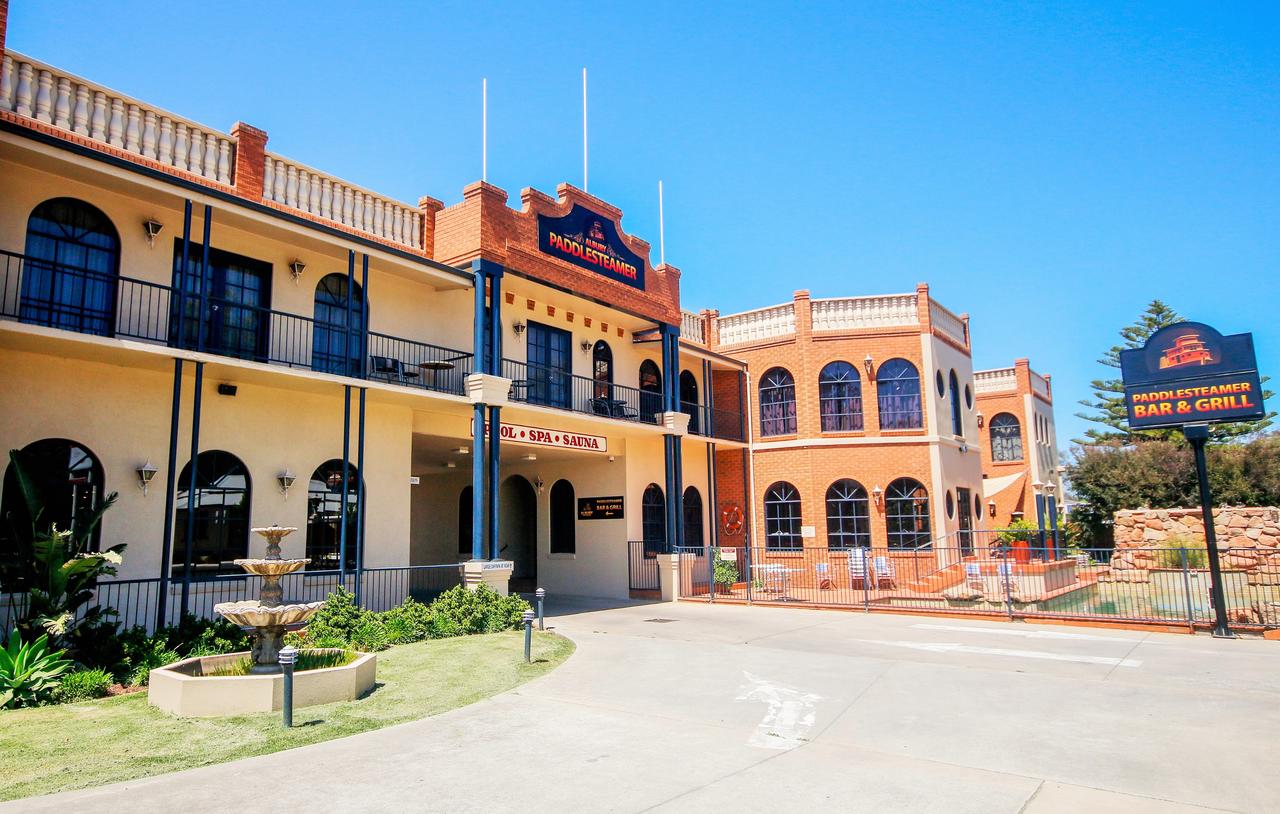 South Albury NSW Perths Hotel