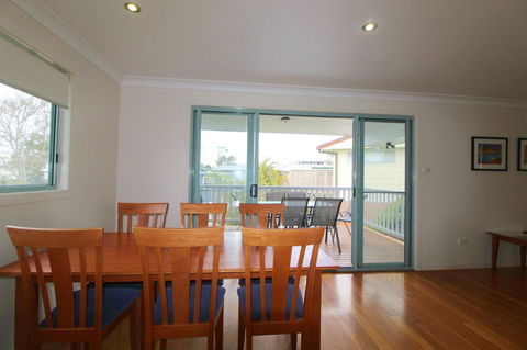 Anglesea, 17 Hodgson Street - Perths Hotel 4
