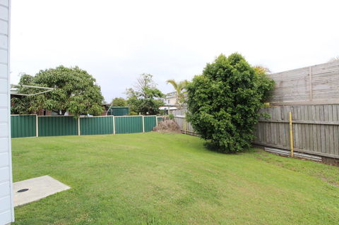 Anglesea, 17 Hodgson Street - Perths Hotel 12