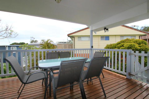Anglesea, 17 Hodgson Street - Perths Hotel 5