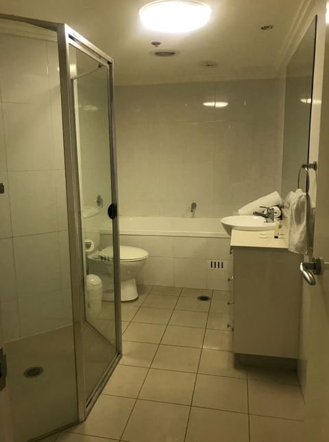 Fiori Apartments - Perths Hotel 10