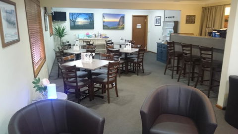 Adelong Motel - Perths Hotel 12