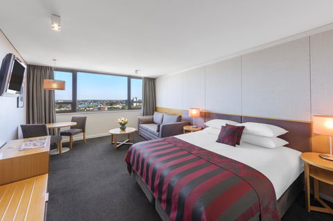 View Sydney - Perths Hotel 2