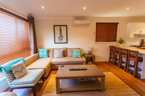 Sunbaker Pet Friendly Awards Finalist 4 Mins Walk To Culburra Beach - Perths Hotel 6