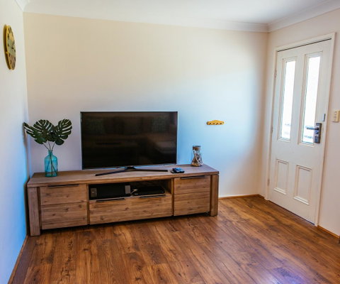 Sunbaker Pet Friendly Awards Finalist 4 Mins Walk To Culburra Beach - Perths Hotel 8