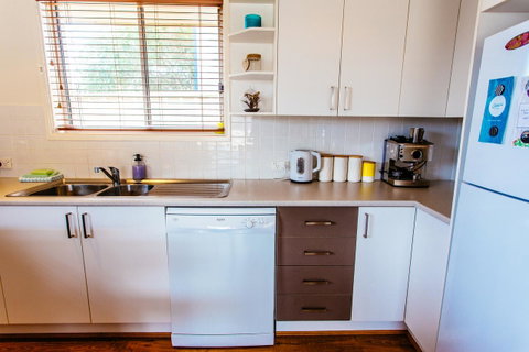 Sunbaker Pet Friendly Awards Finalist 4 Mins Walk To Culburra Beach - Perths Hotel 14