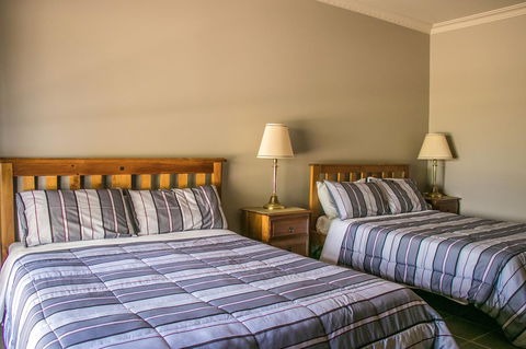 Ironstone Estate Lovedale - Perths Hotel 11