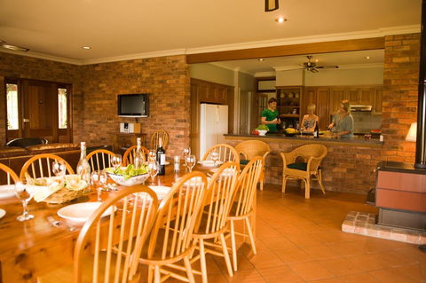 Ironstone Estate Lovedale - Perths Hotel 37