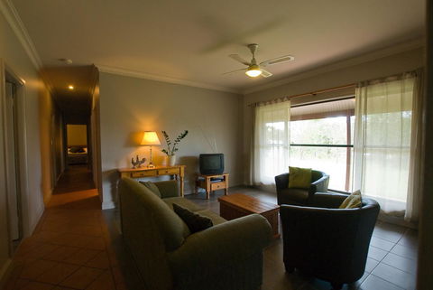 Ironstone Estate Lovedale - Perths Hotel 34