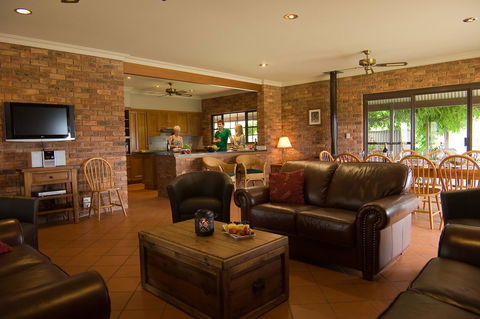 Ironstone Estate Lovedale - Perths Hotel 30