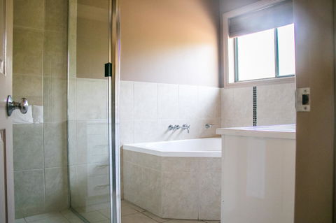 Ironstone Estate Lovedale - Perths Hotel 6