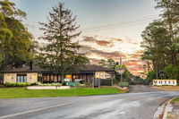 Book Bundanoon Accommodation Vacations Perths Hotel Perths Hotel