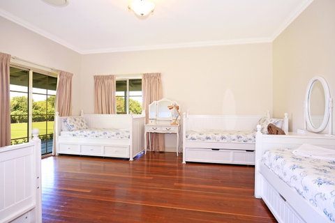 Terara Riverside Retreat - Perths Hotel 10