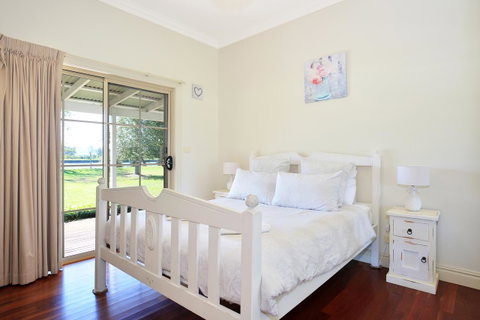 Terara Riverside Retreat - Perths Hotel 14