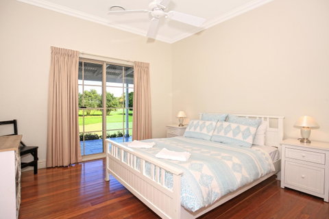 Terara Riverside Retreat - Perths Hotel 11
