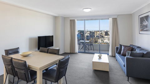 Oaks Sydney Castlereagh Suites - Perths Hotel 7