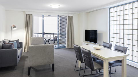 Oaks Sydney Castlereagh Suites - Perths Hotel 15